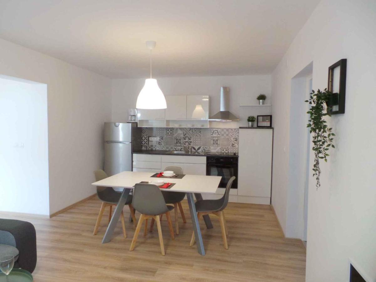 Apartments In Njivice/Insel Krk 34038 Εξωτερικό φωτογραφία